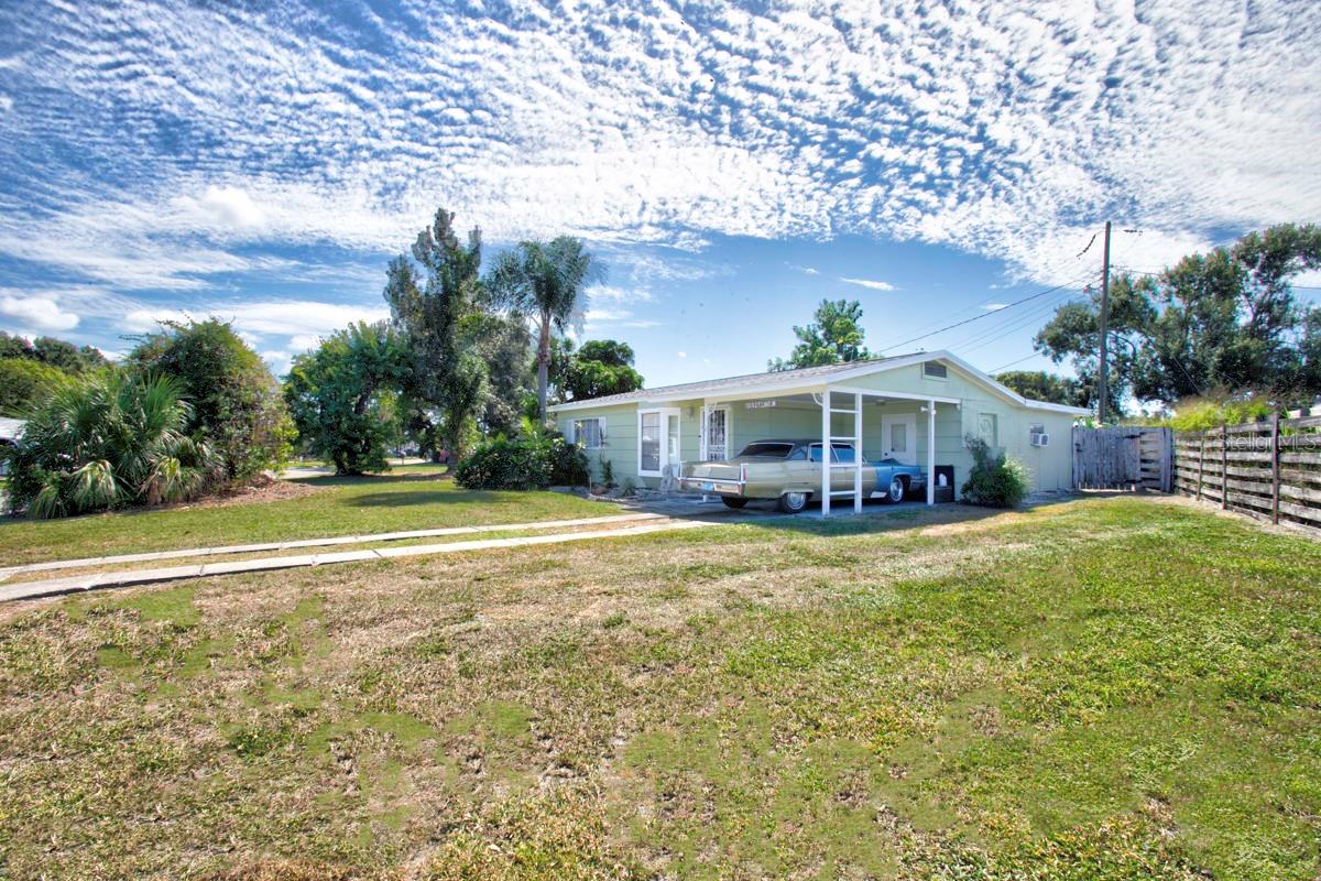Details for 1915 27th Avenue W, BRADENTON, FL 34205