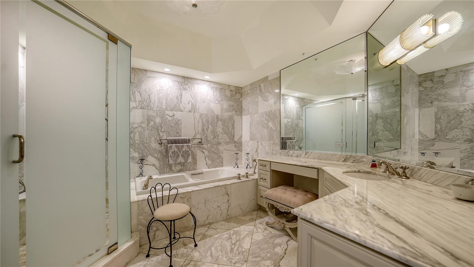 Image 26 of 45 For 435 L Ambiance Drive K506