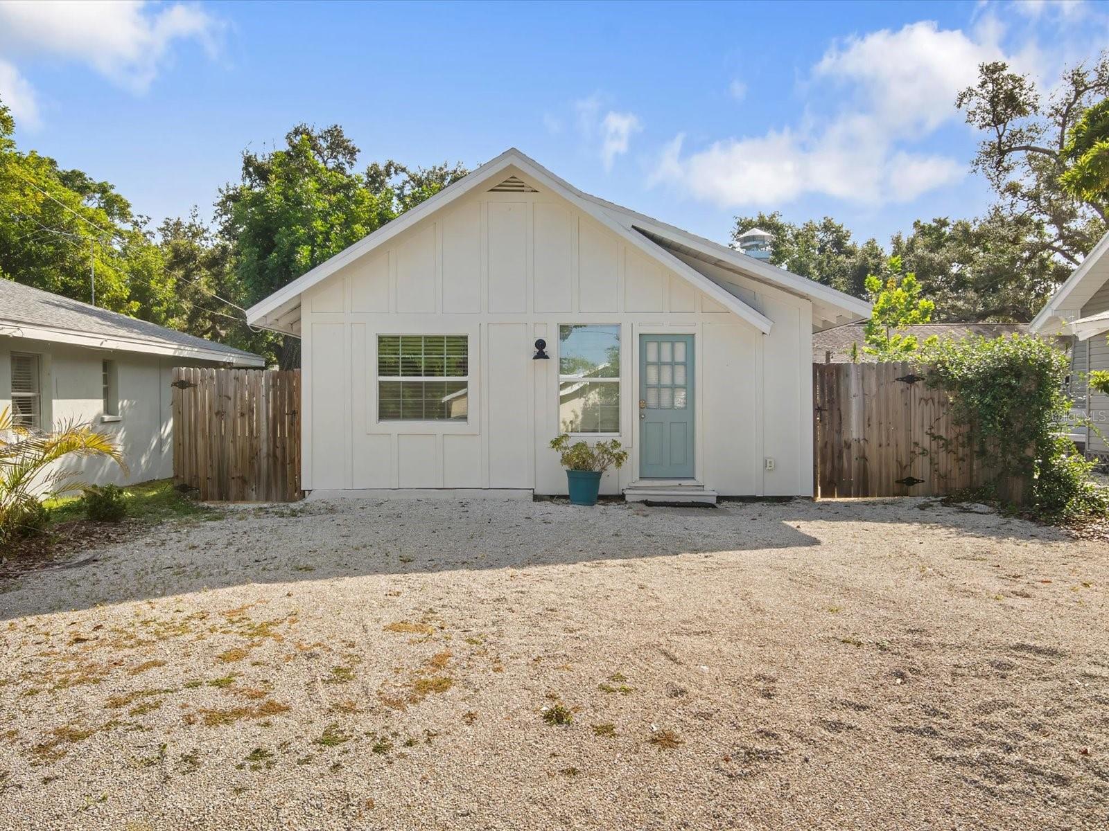 Image 21 of 43 For 2822 4th Avenue W
