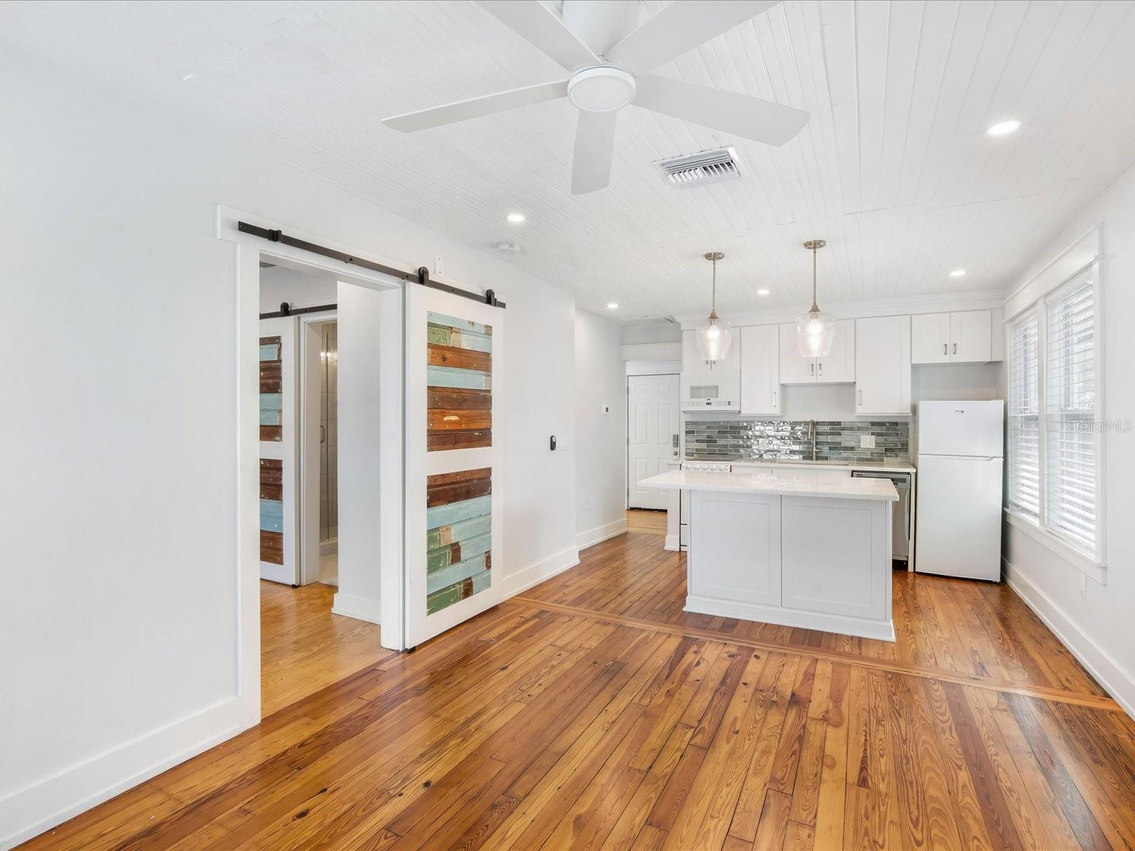 Image 22 of 43 For 2822 4th Avenue W