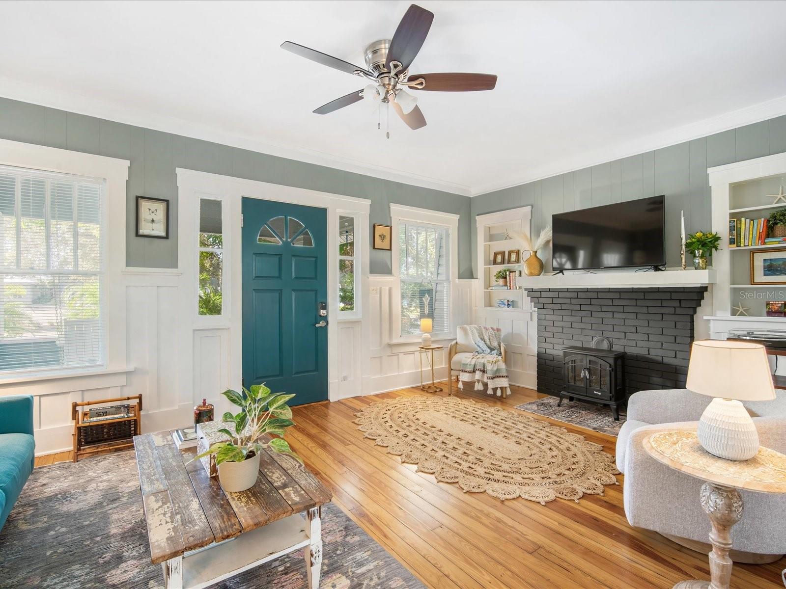 Image 4 of 43 For 2822 4th Avenue W
