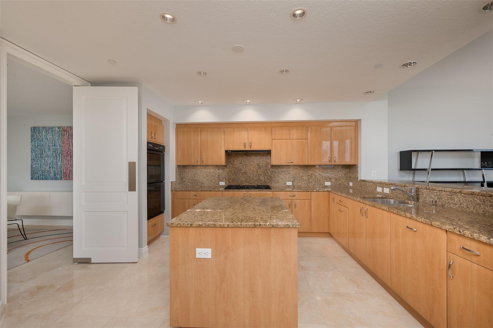 Image 19 of 84 For 2050 Benjamin Franklin Drive A601