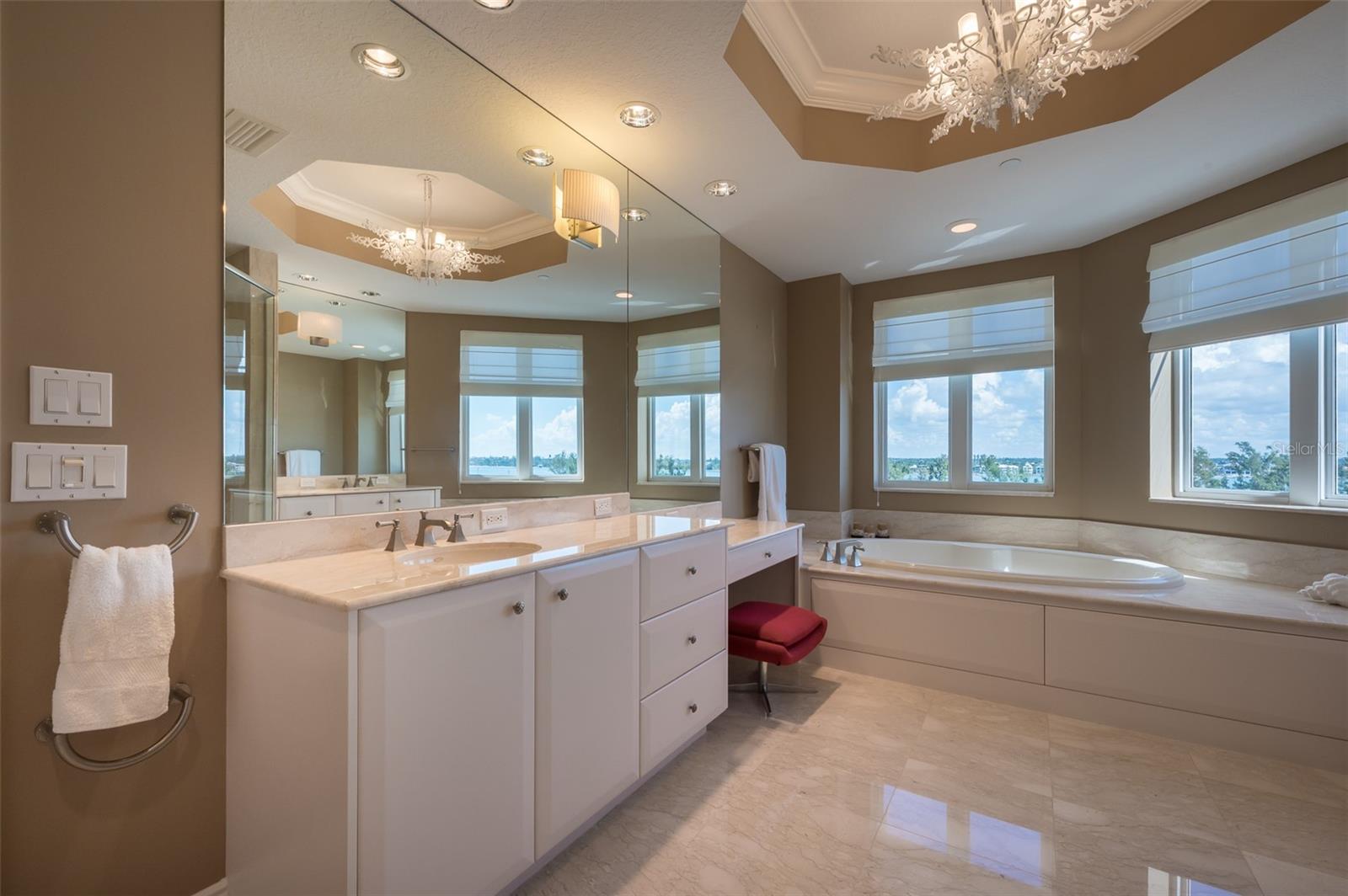 Image 24 of 84 For 2050 Benjamin Franklin Drive A601