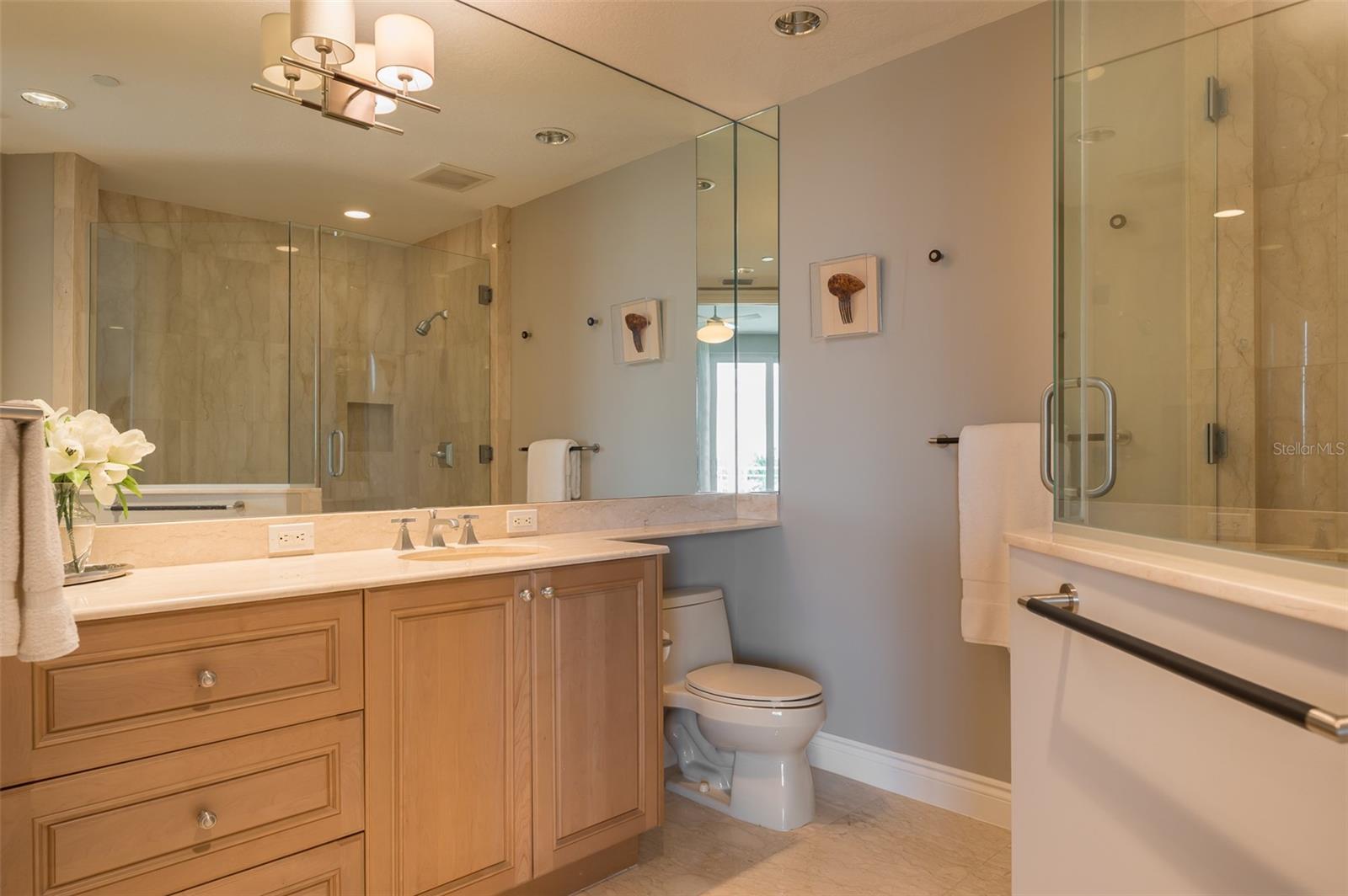 Image 32 of 84 For 2050 Benjamin Franklin Drive A601