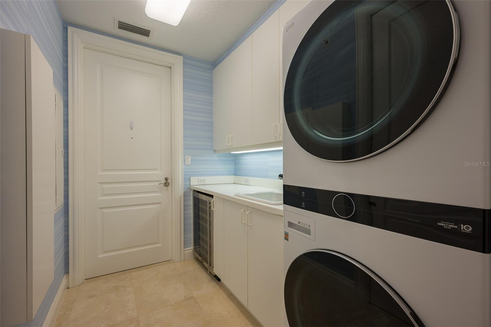 Image 35 of 84 For 2050 Benjamin Franklin Drive A601