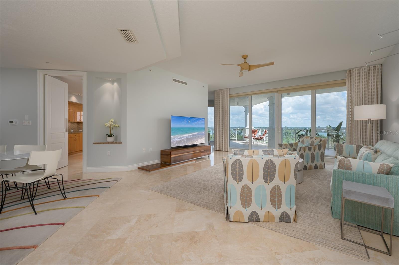 Image 7 of 84 For 2050 Benjamin Franklin Drive A601