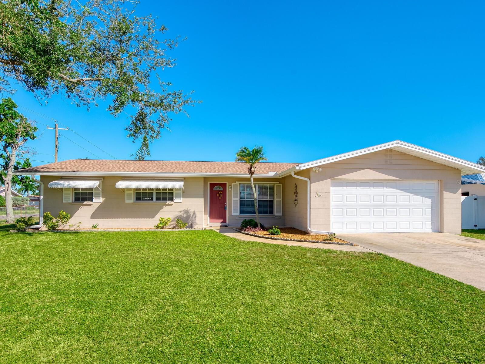 Image 2 of 49 For 2914 22nd Avenue W