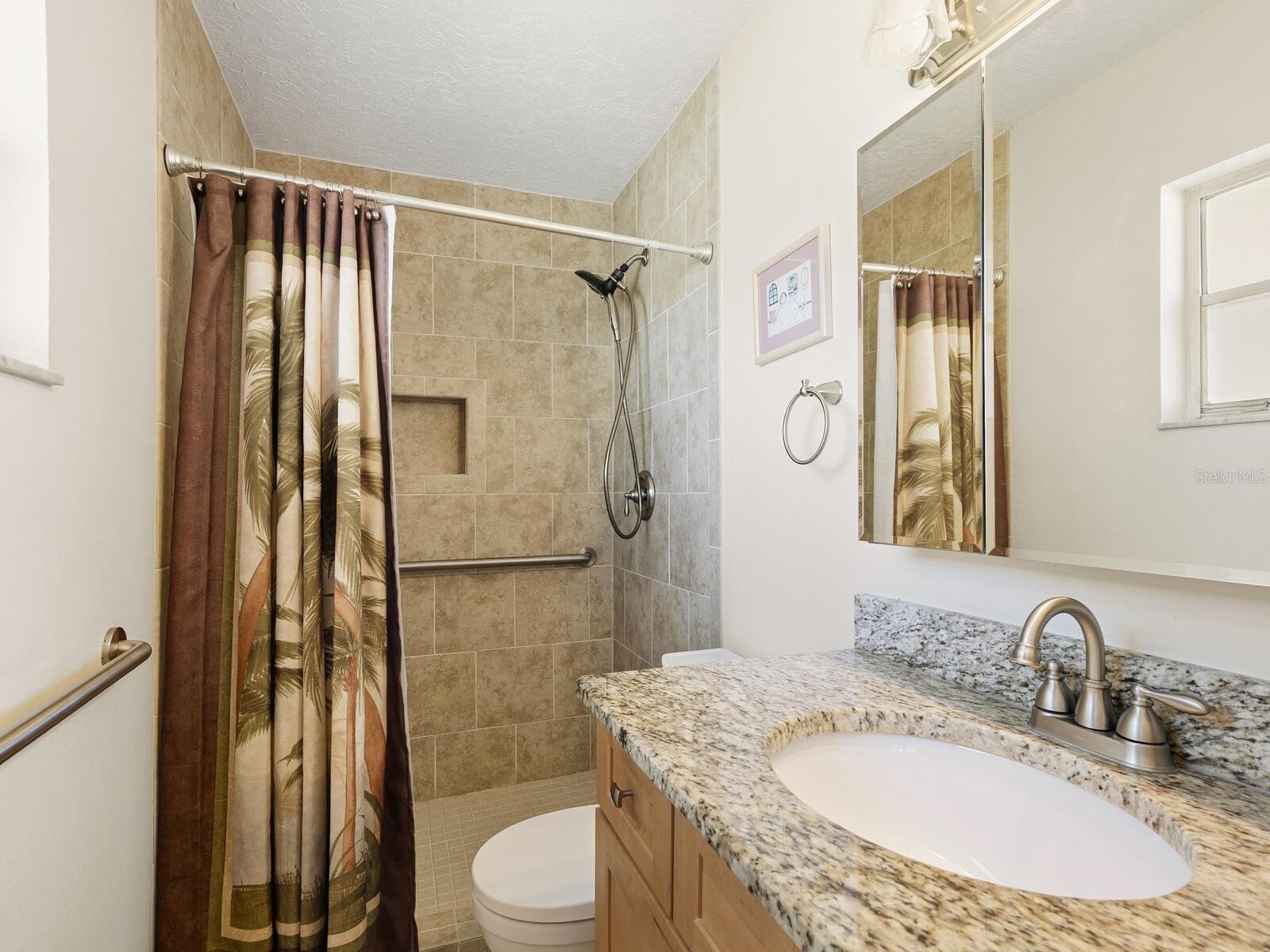 Image 23 of 49 For 2914 22nd Avenue W