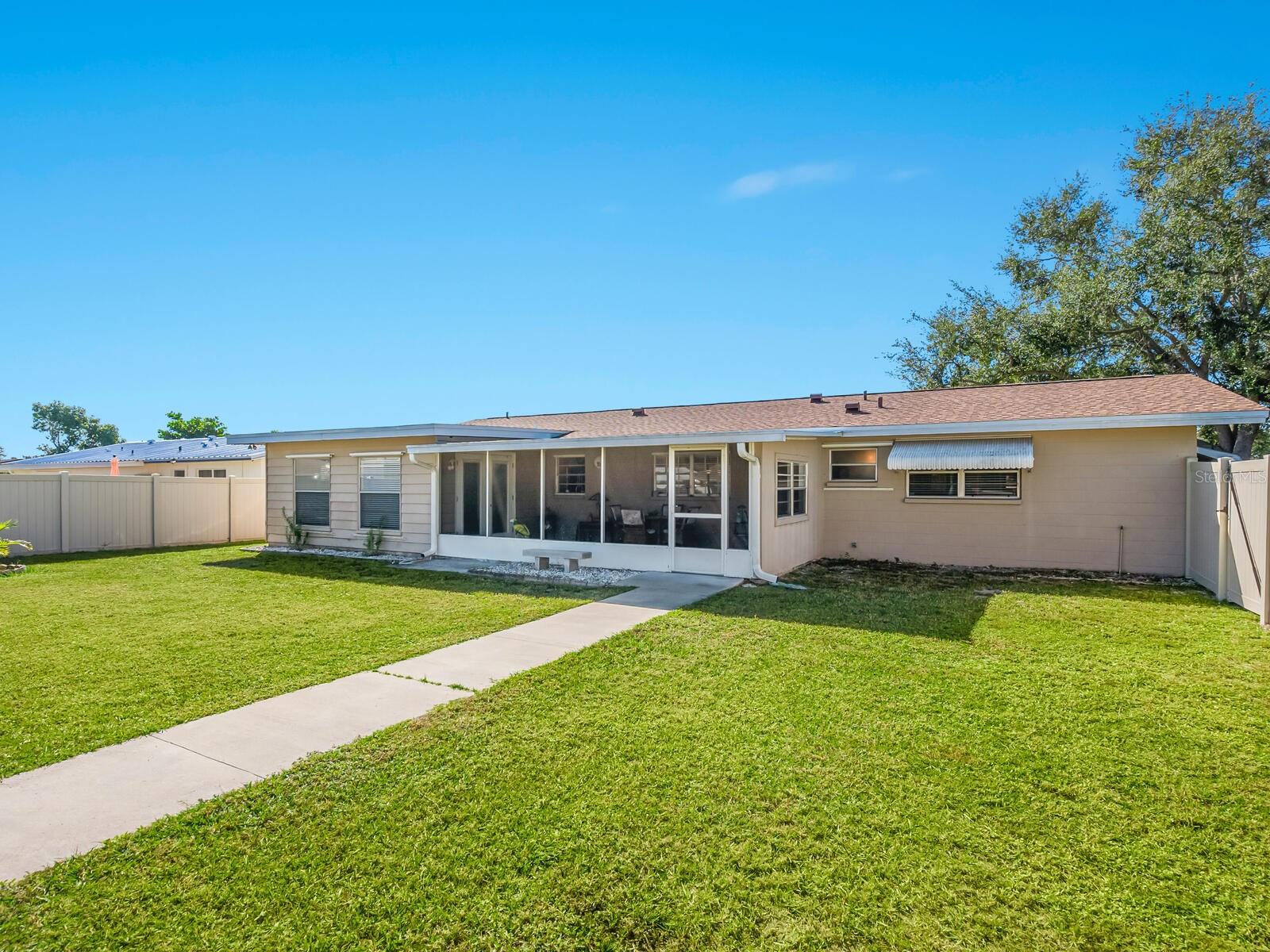 Image 29 of 49 For 2914 22nd Avenue W