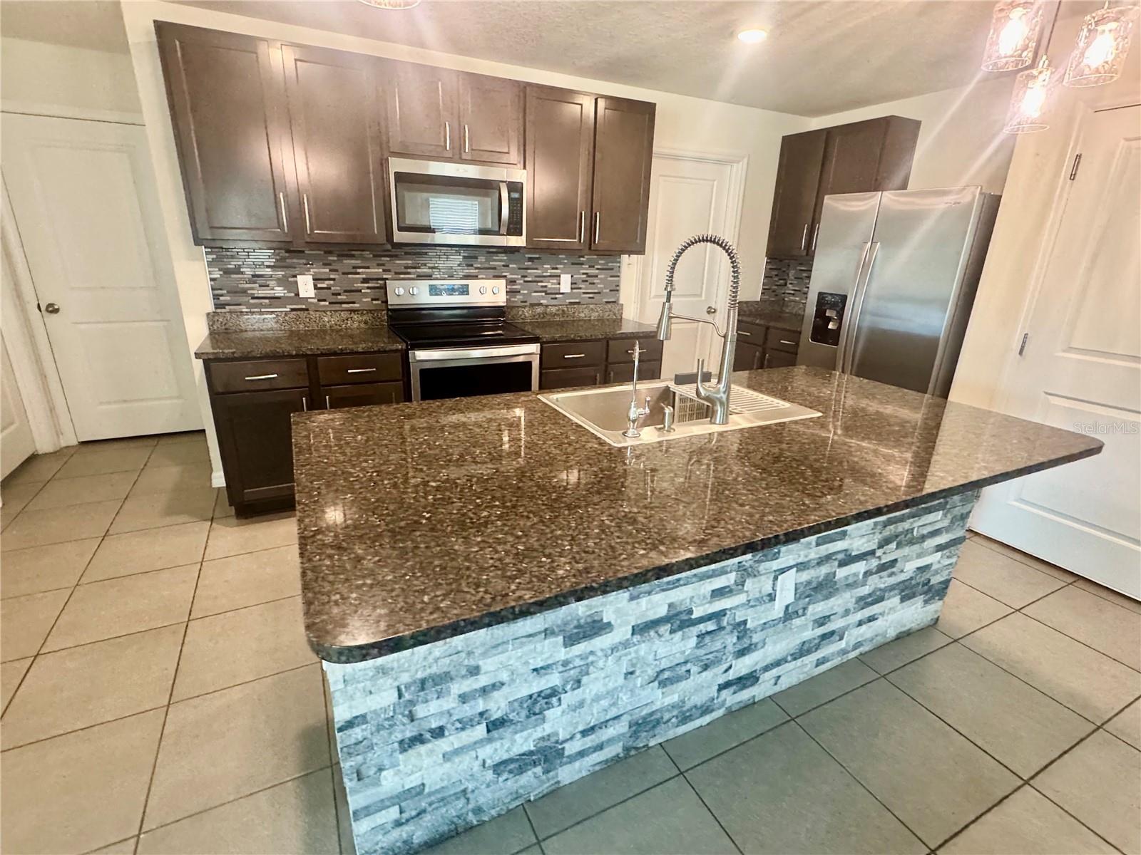 Image 7 of 13 For 10328 Flathead Drive