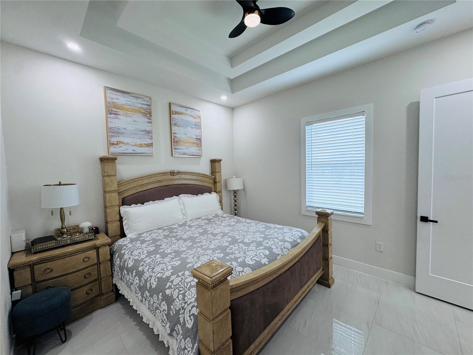 Image 26 of 51 For 528 Jacaranda Parkway E