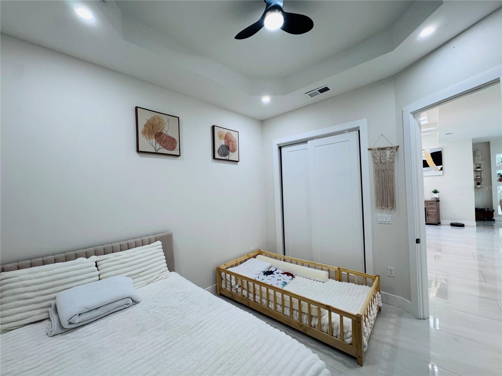 Image 34 of 51 For 528 Jacaranda Parkway E