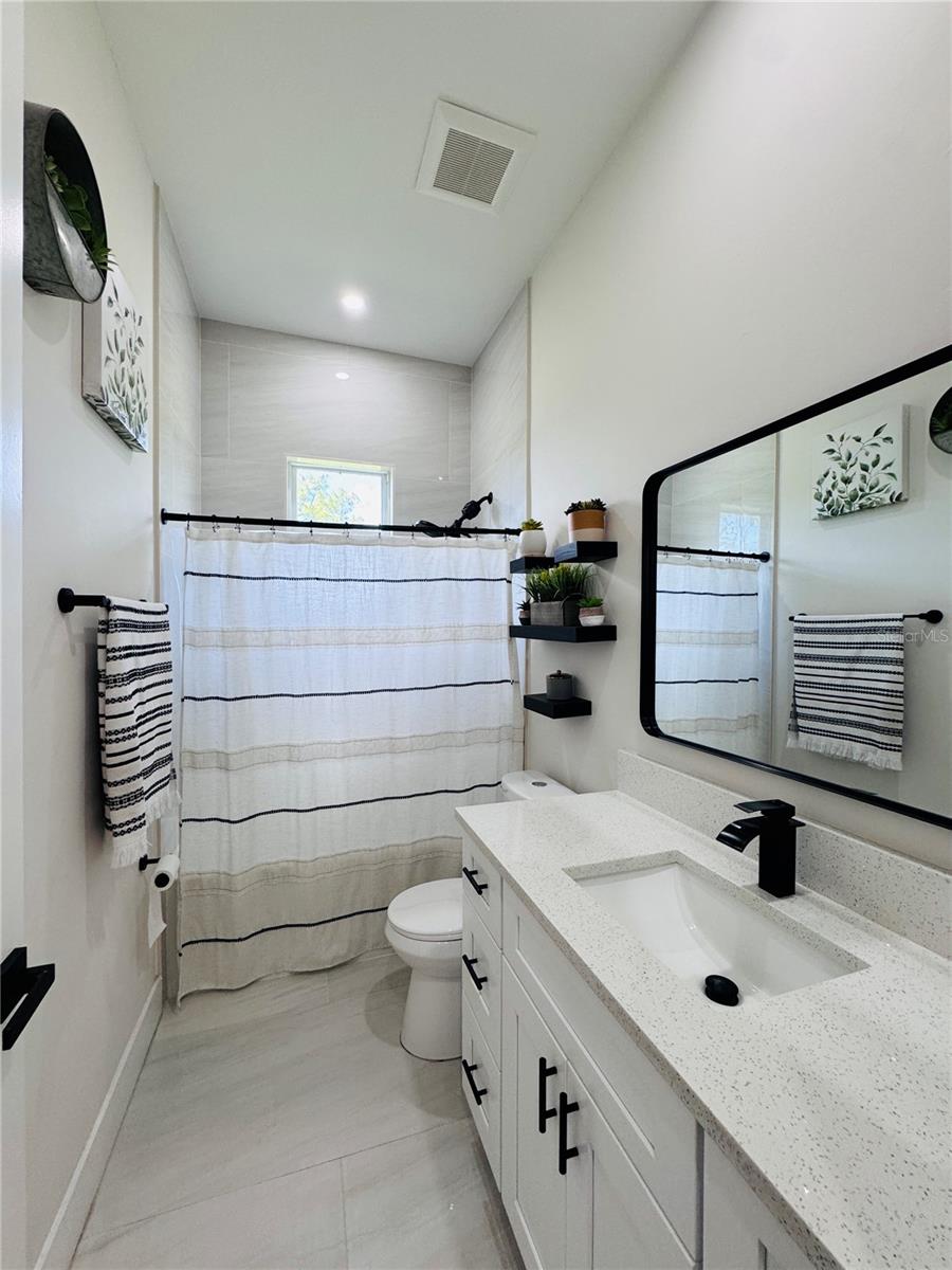 Image 38 of 51 For 528 Jacaranda Parkway E