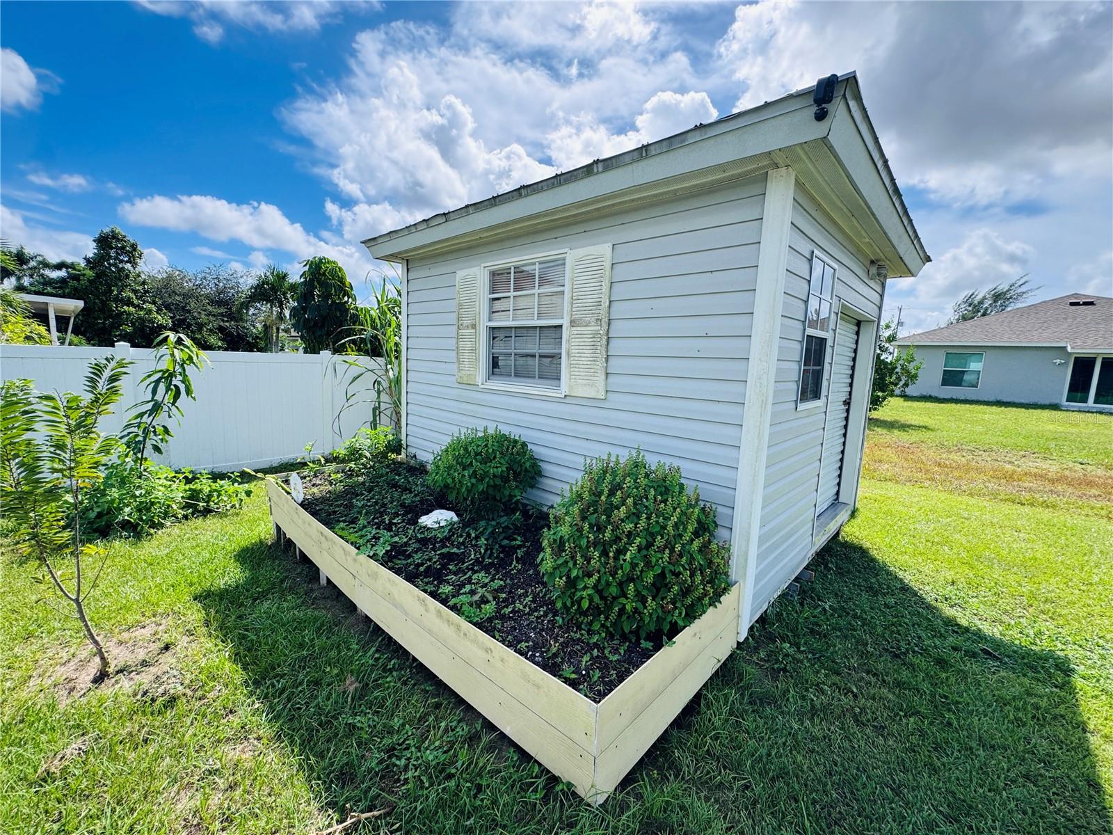 Image 47 of 51 For 528 Jacaranda Parkway E