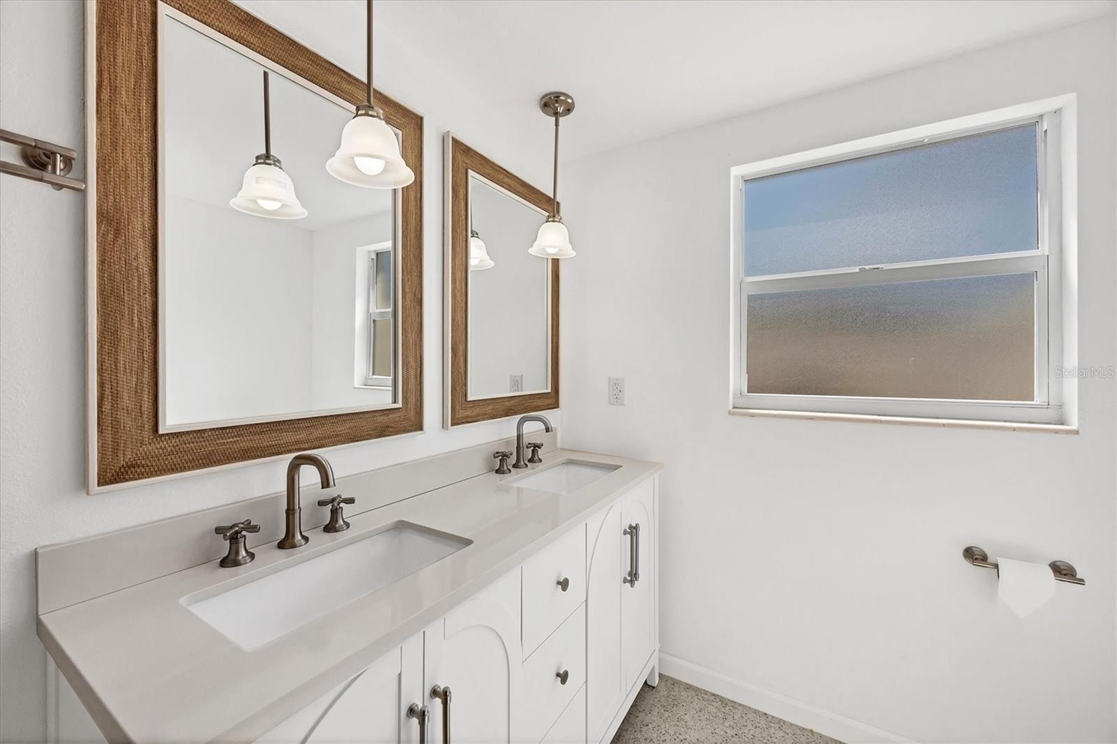 Image 20 of 38 For 6711 Lockwood Ridge Road