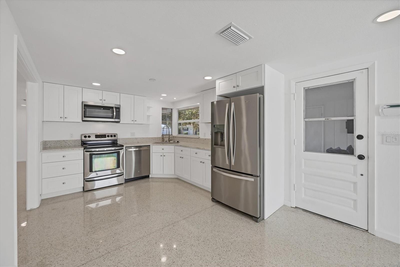 Image 3 of 38 For 6711 Lockwood Ridge Road