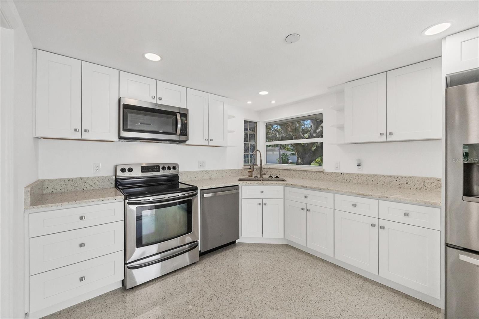 Image 4 of 38 For 6711 Lockwood Ridge Road