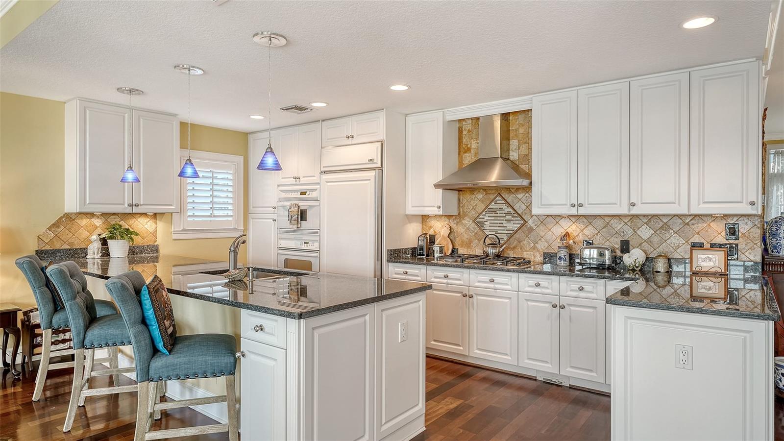 Image 17 of 79 For 31 Island Court