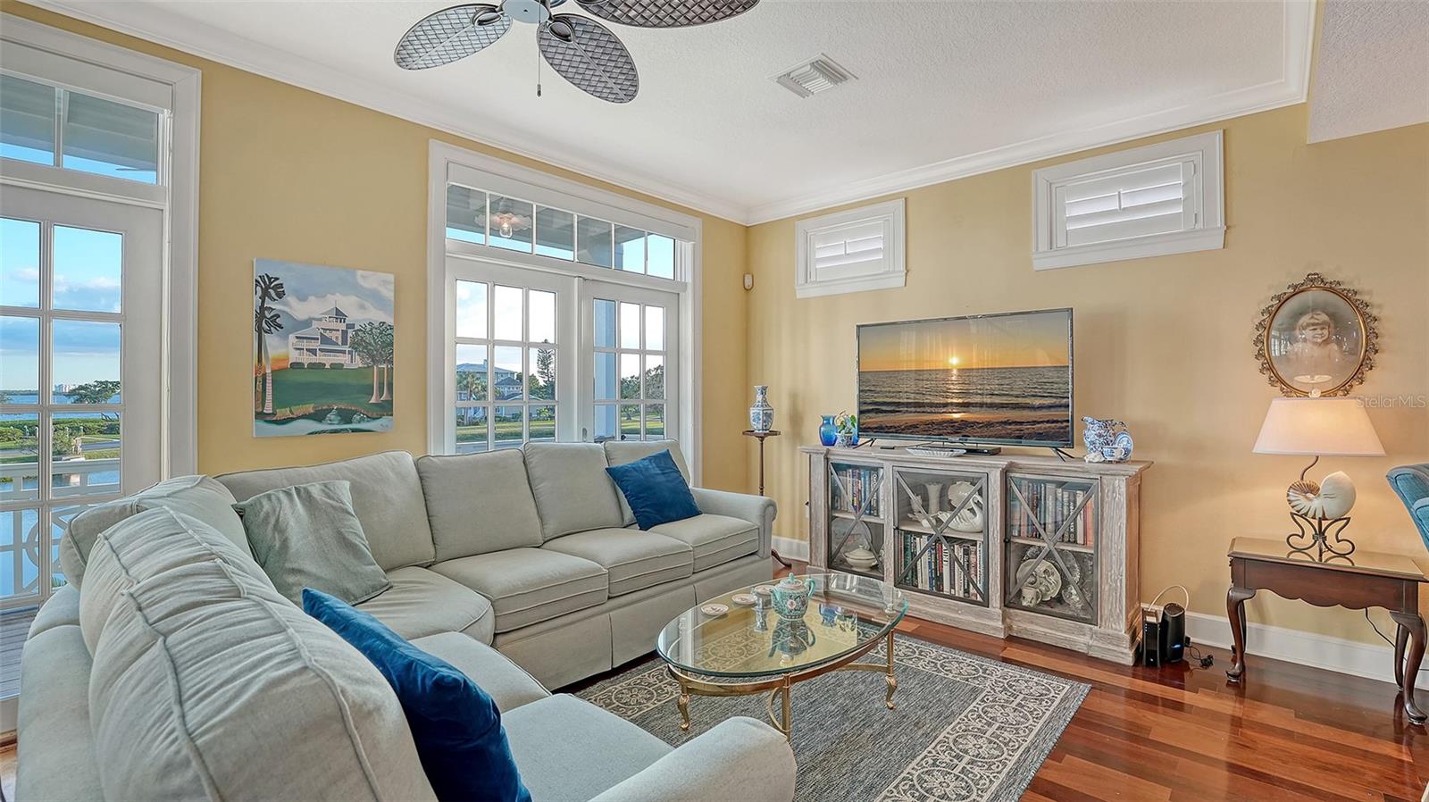 Image 22 of 79 For 31 Island Court