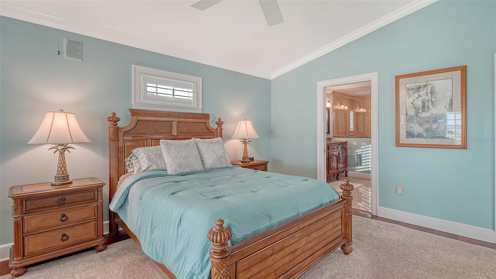 Image 28 of 79 For 31 Island Court