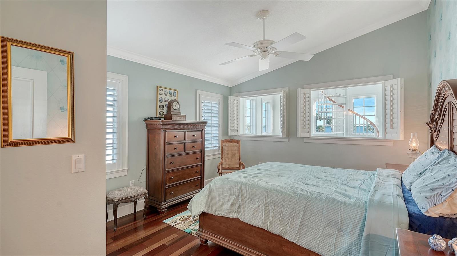 Image 45 of 79 For 31 Island Court