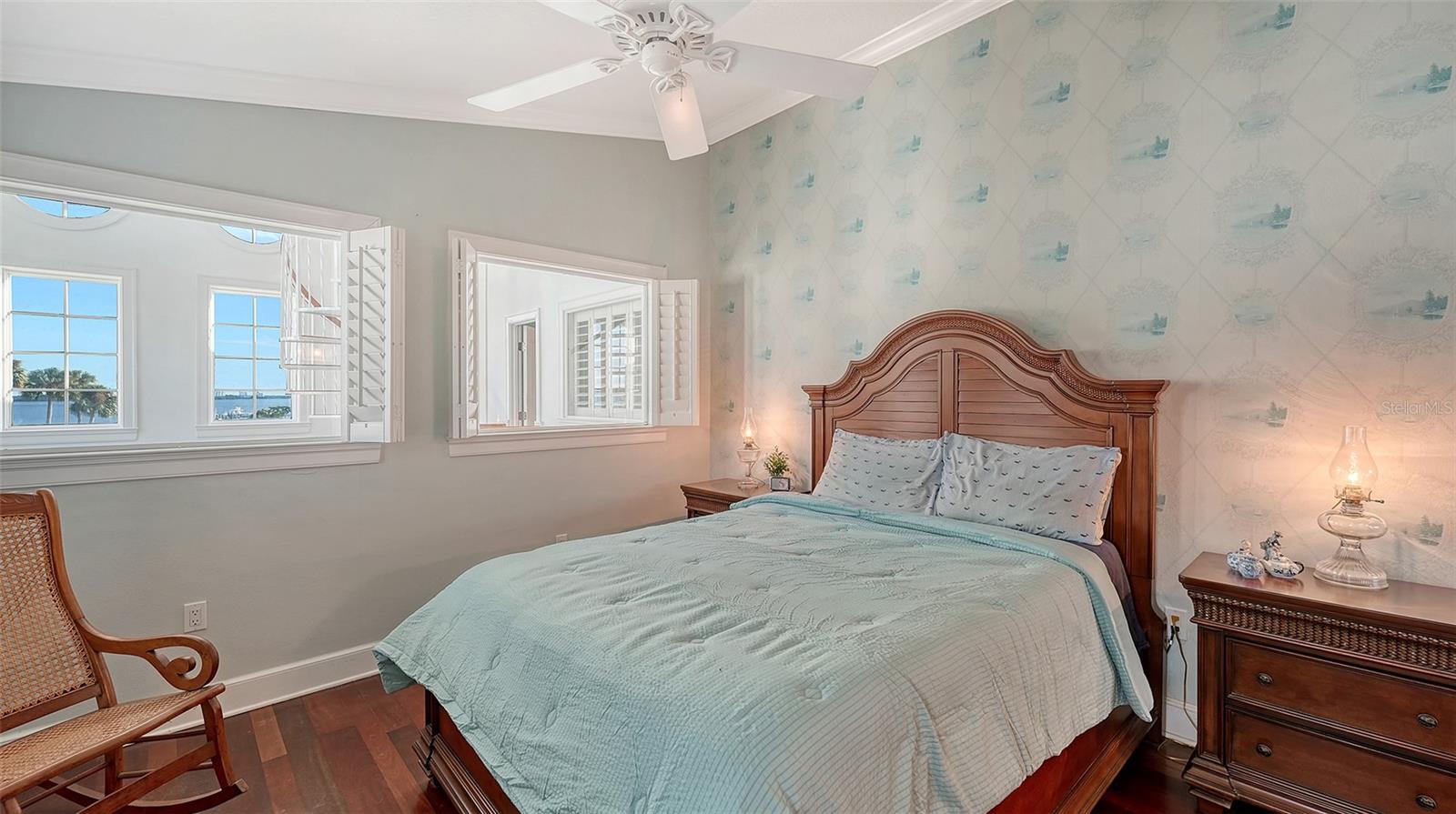 Image 46 of 79 For 31 Island Court