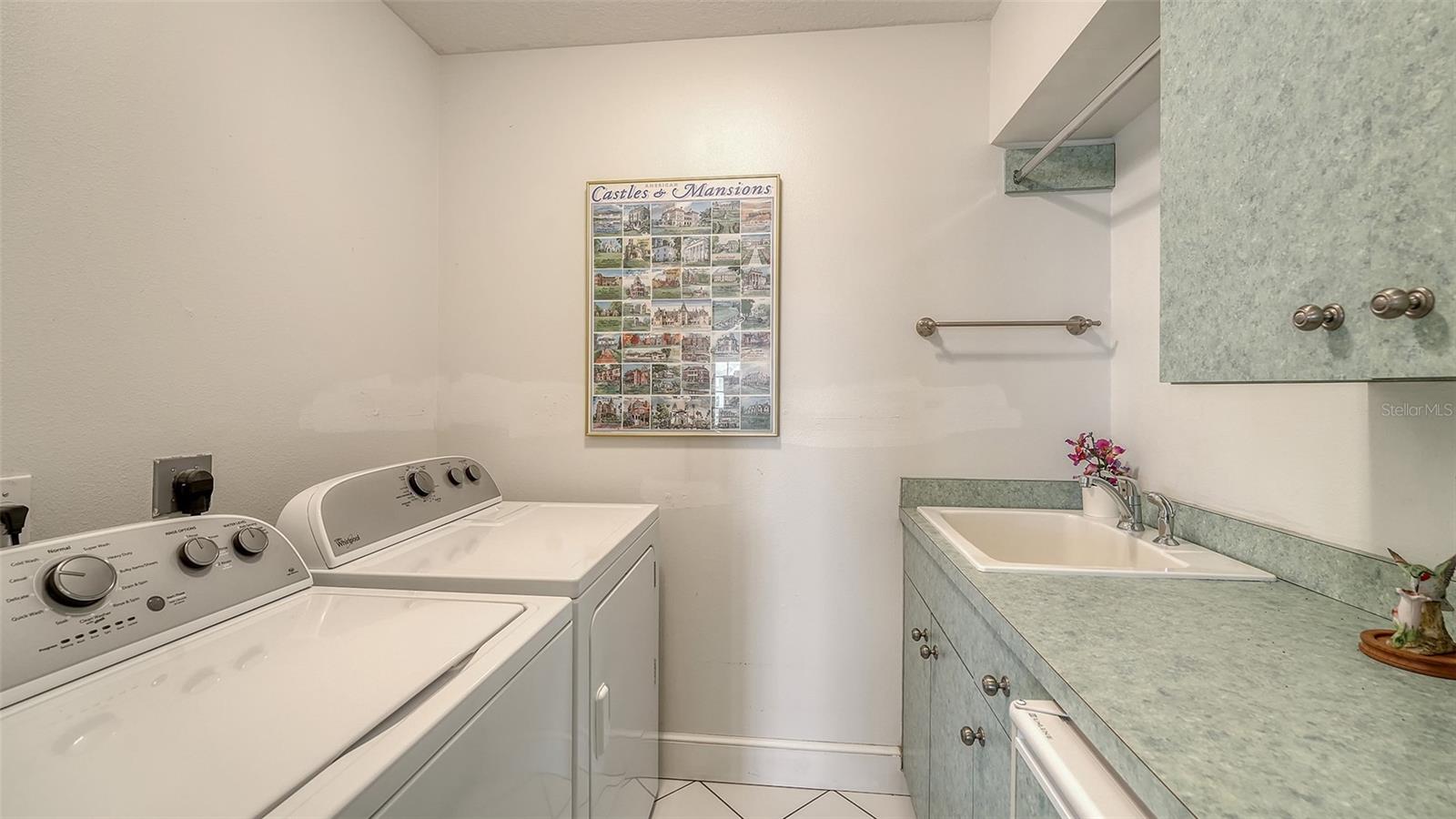 Image 50 of 79 For 31 Island Court