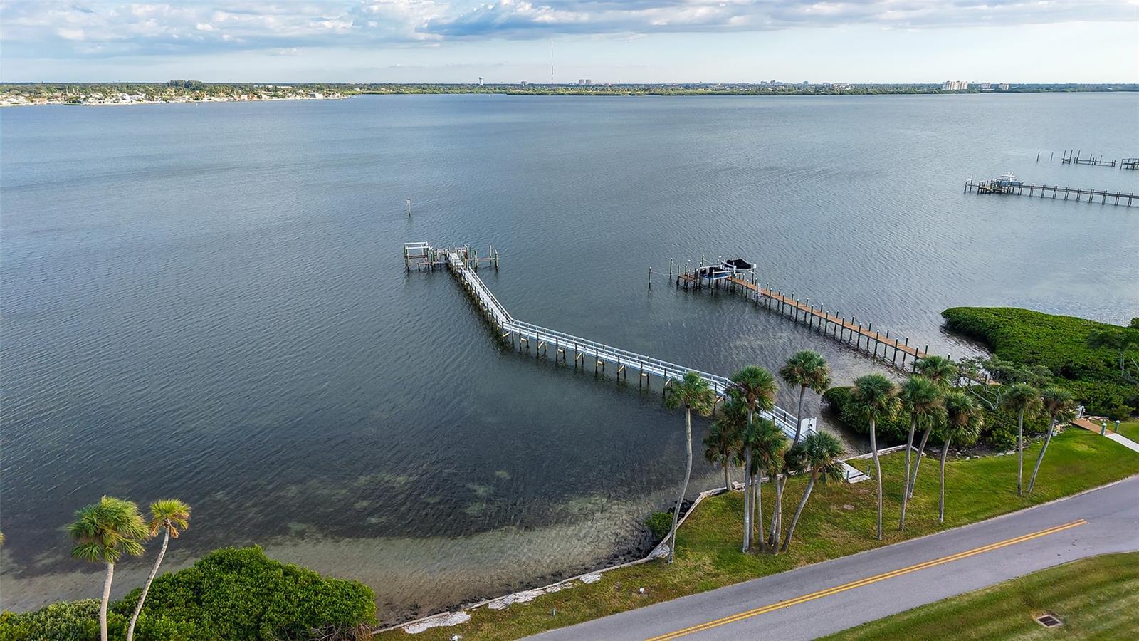 Image 75 of 79 For 31 Island Court