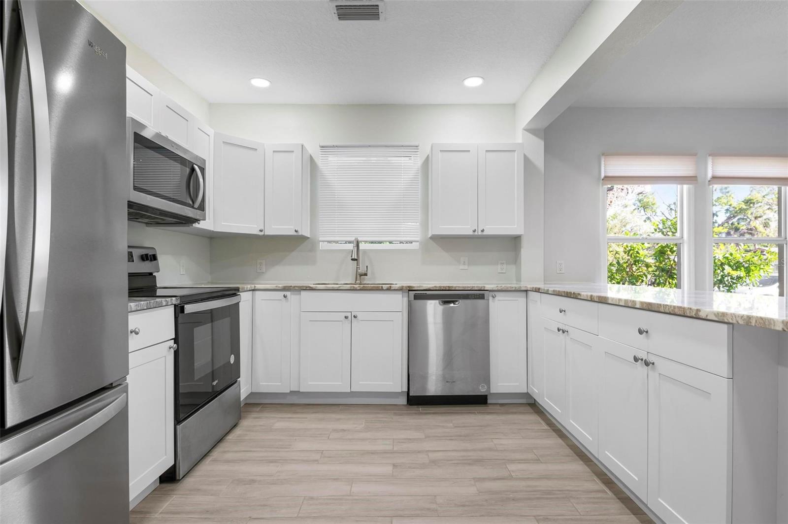 Image 11 of 38 For 1717 32nd Street