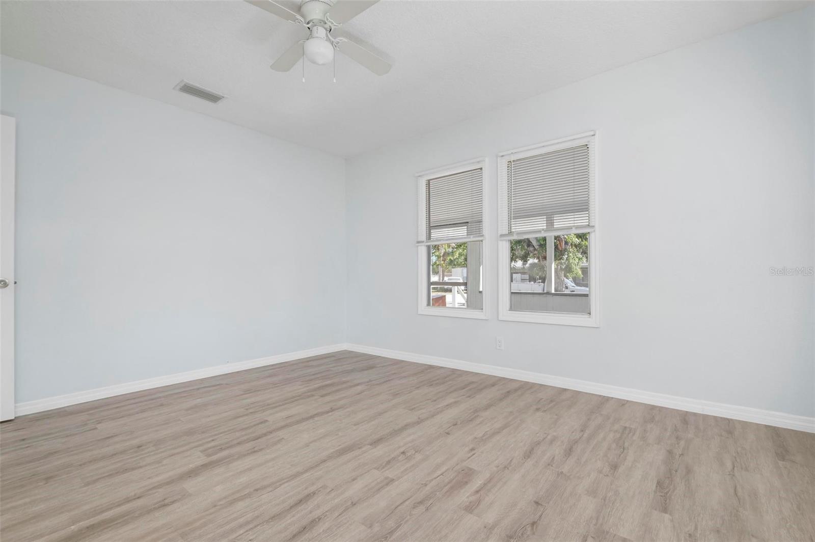 Image 18 of 38 For 1717 32nd Street