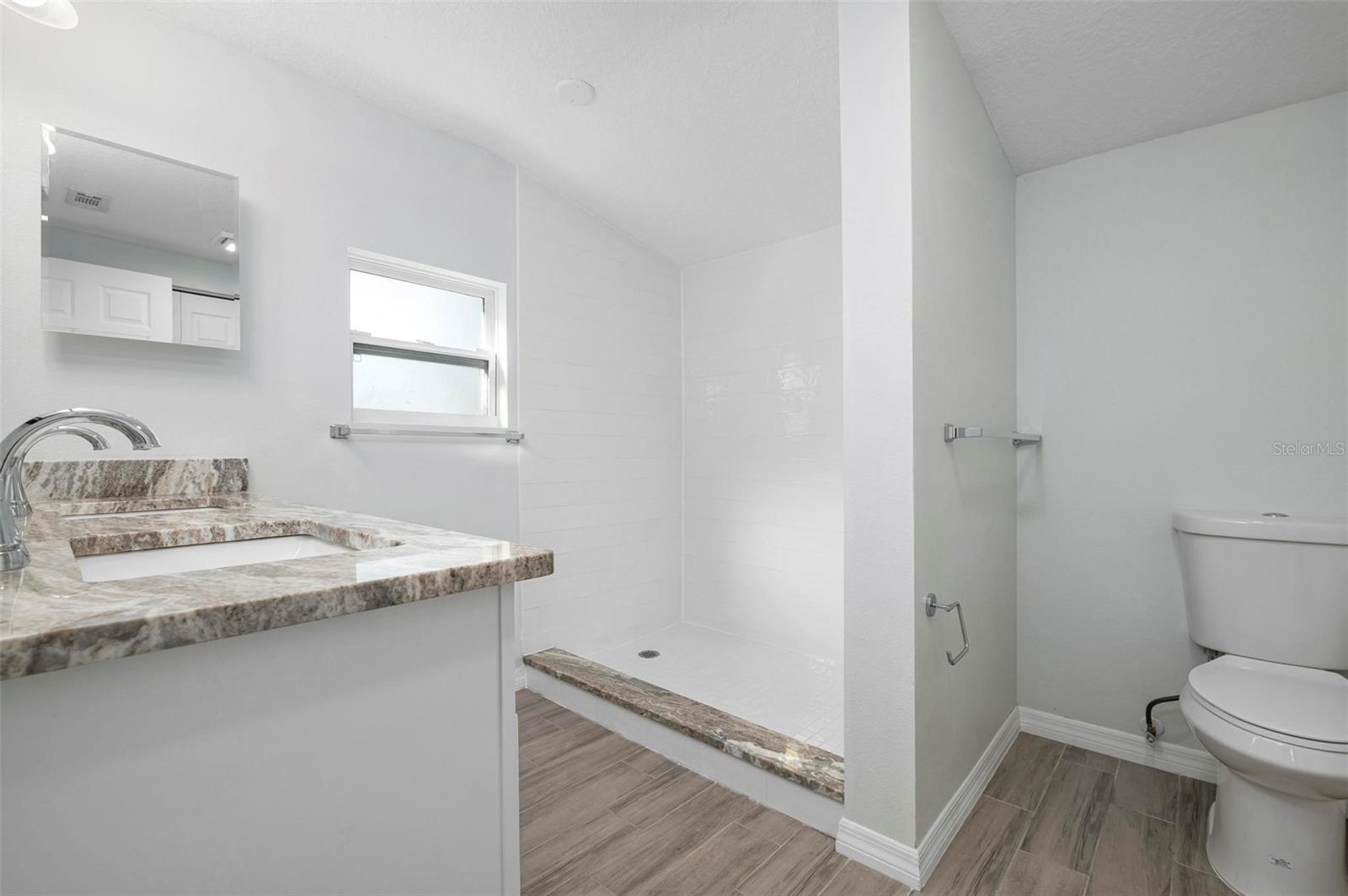 Image 22 of 38 For 1717 32nd Street