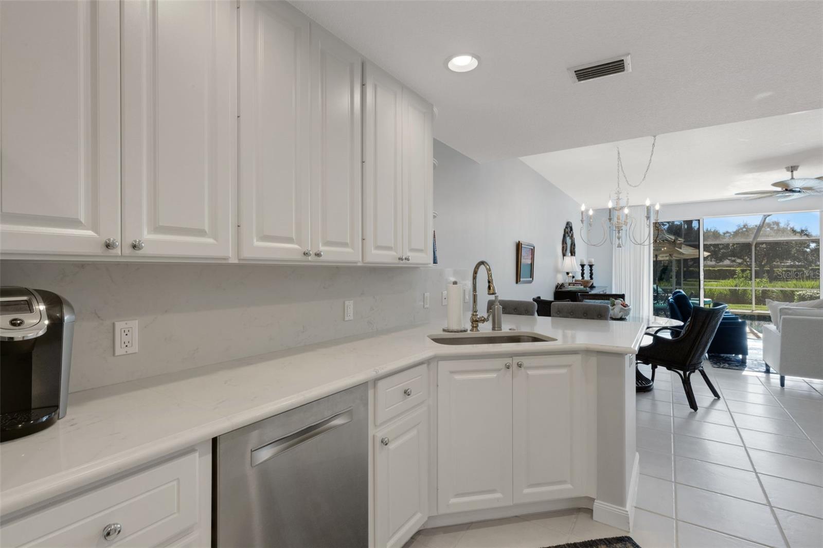 Image 11 of 72 For 7860 Bergamo Avenue