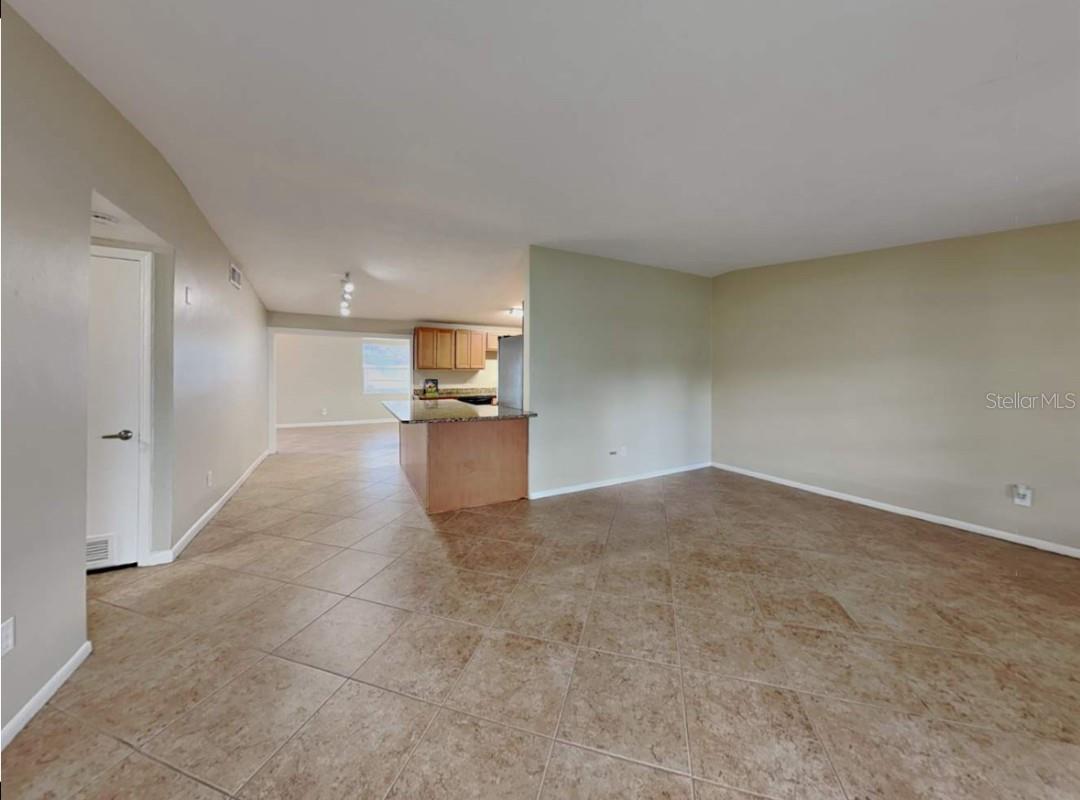 Image 10 of 14 For 8025 Excalibur Court