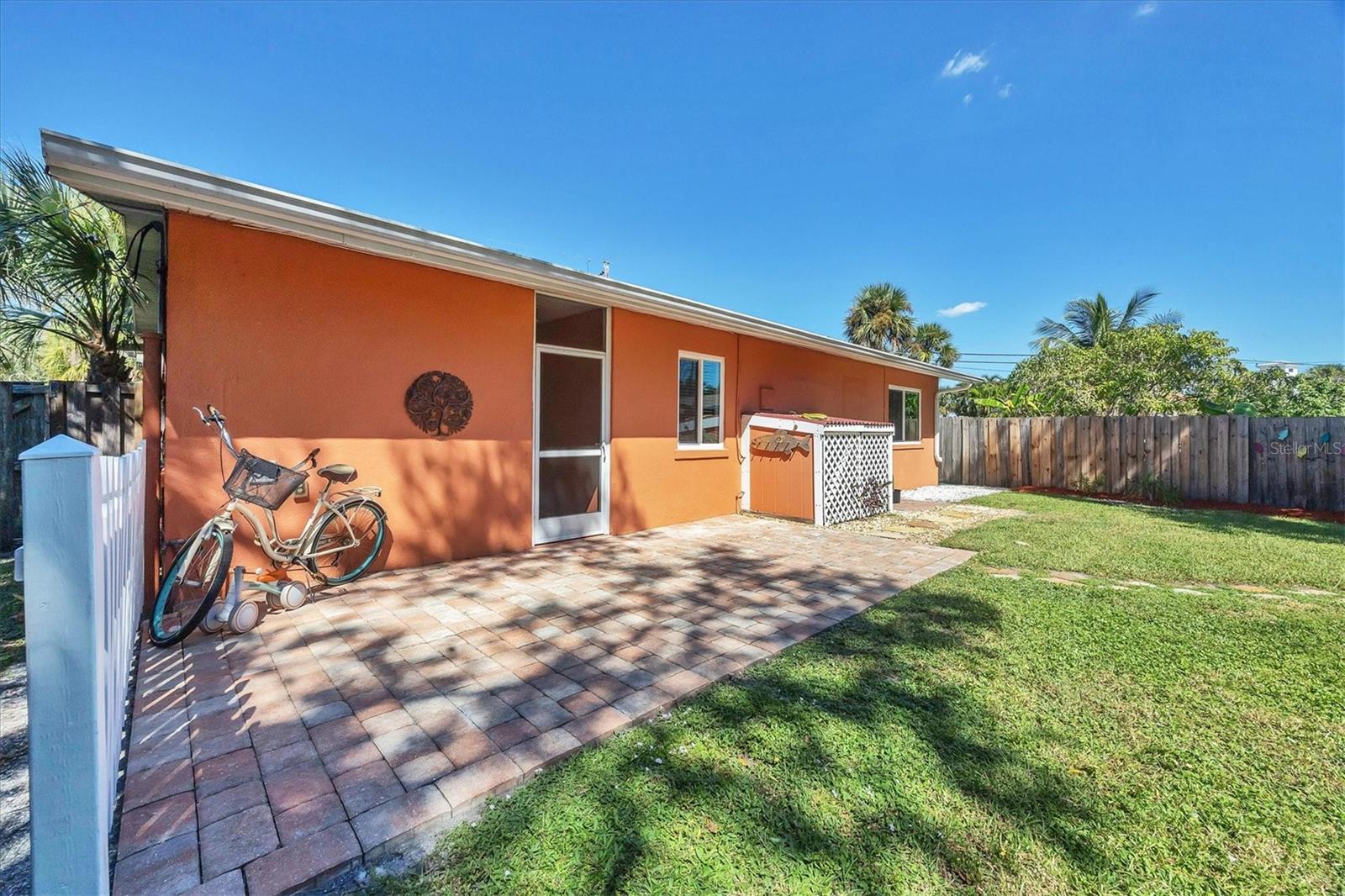 Image 26 of 39 For 300 Pocono Trail E