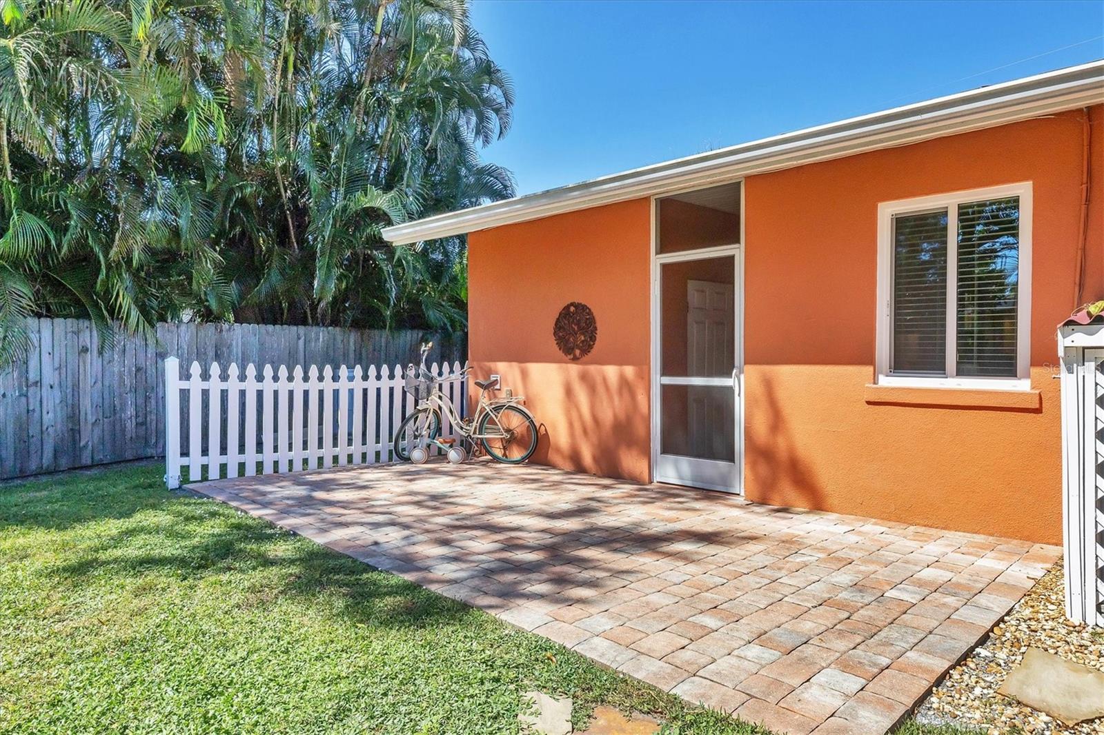 Image 27 of 39 For 300 Pocono Trail E