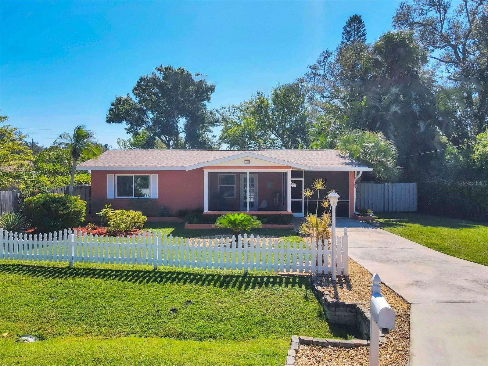 Image 3 of 39 For 300 Pocono Trail E