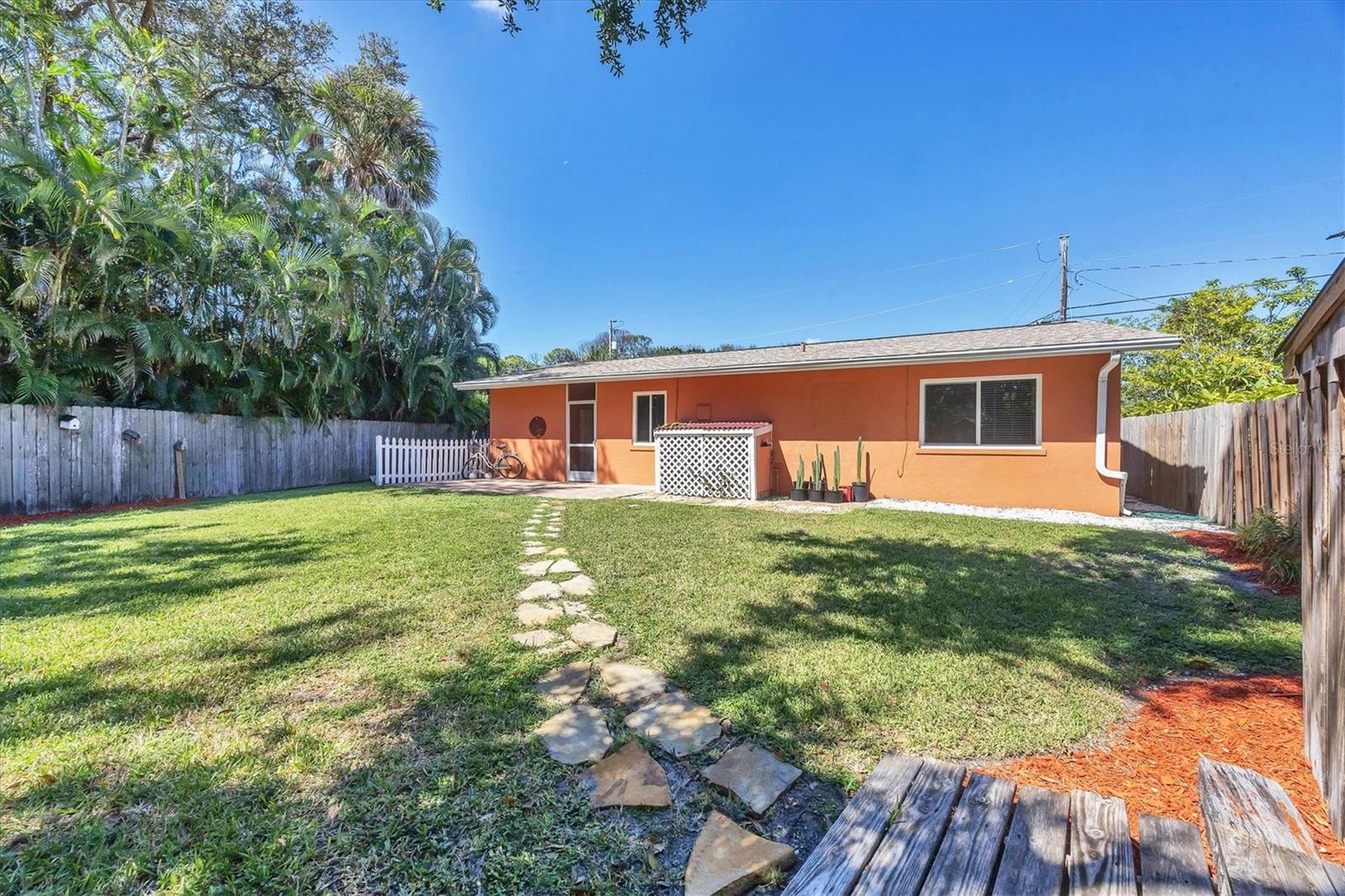 Image 30 of 39 For 300 Pocono Trail E