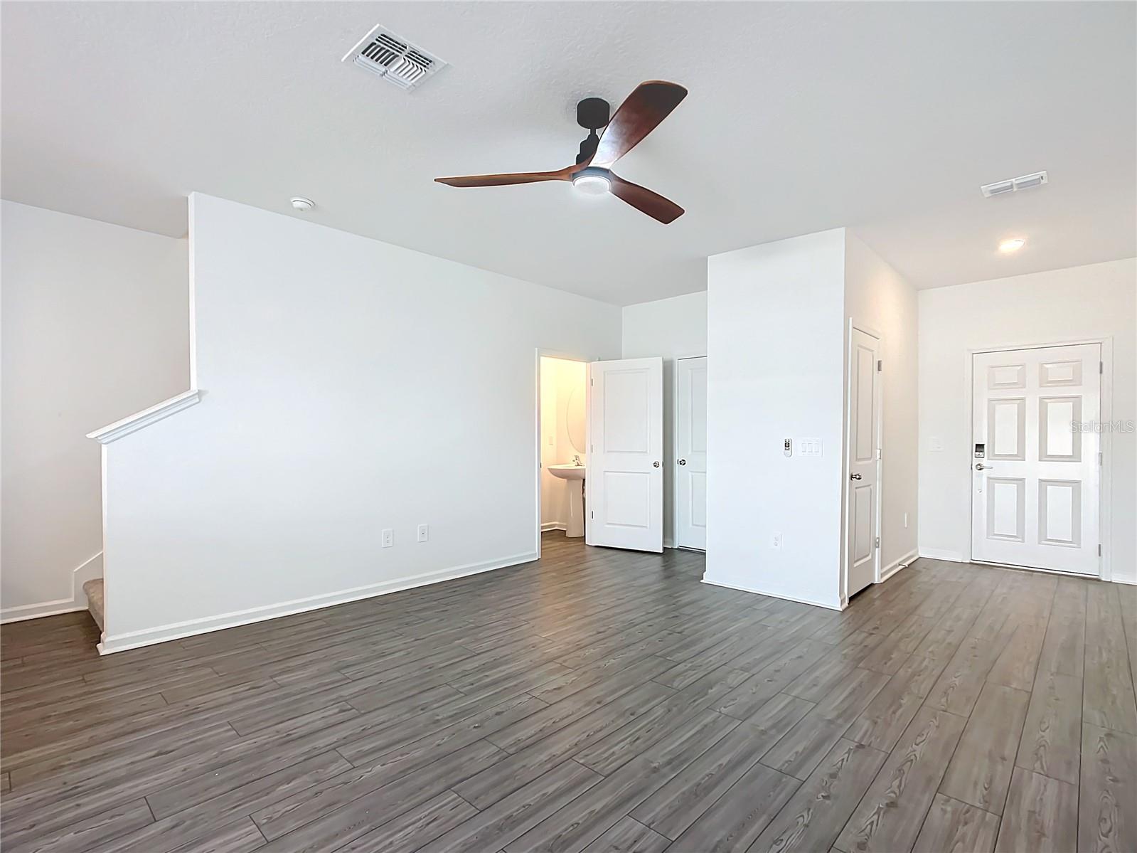 Image 13 of 41 For 4950 81st Loop