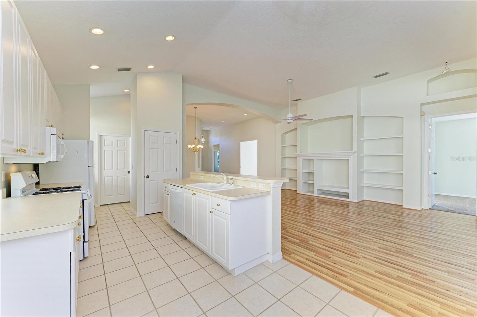 Image 19 of 63 For 6710 Pebble Beach Way