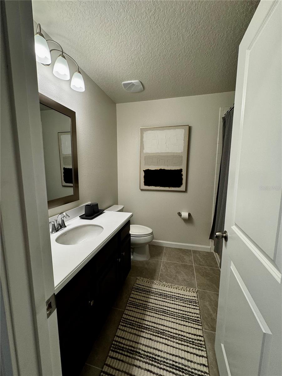 Image 15 of 46 For 11665 Rolling Green Drive