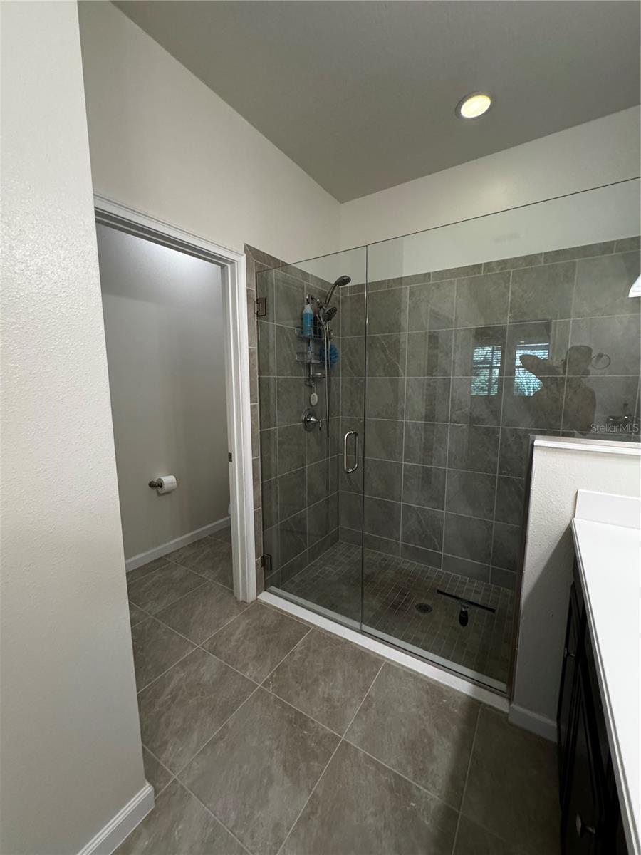 Image 33 of 46 For 11665 Rolling Green Drive