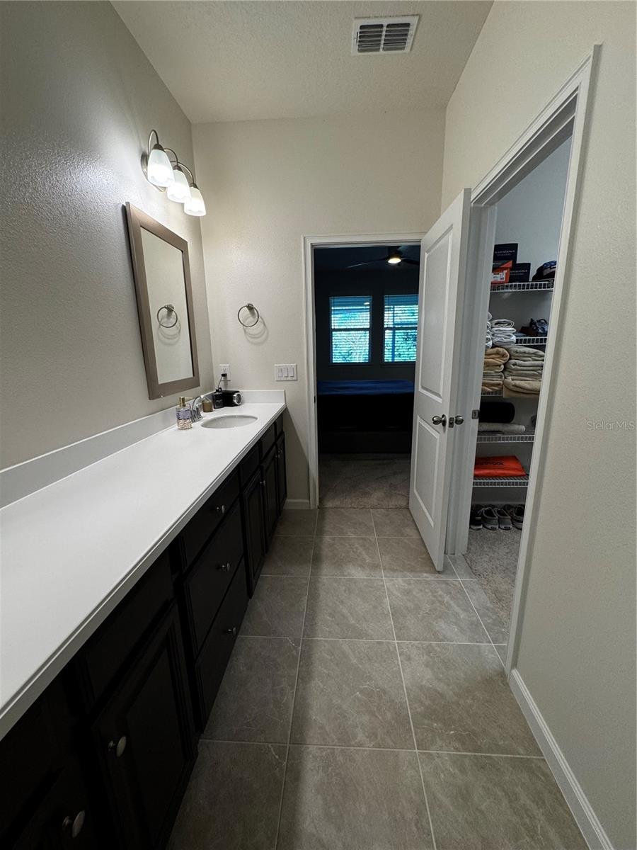 Image 35 of 46 For 11665 Rolling Green Drive