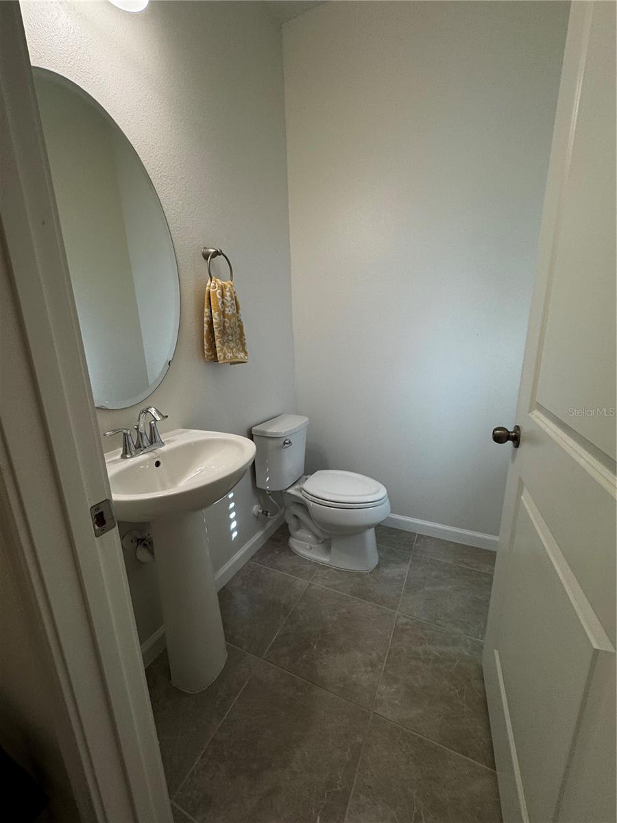 Image 4 of 46 For 11665 Rolling Green Drive