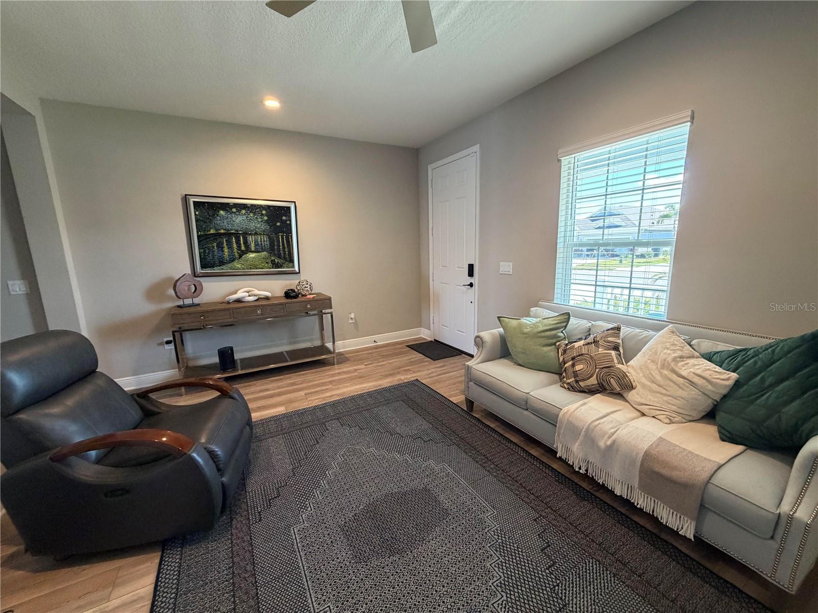 Image 5 of 28 For 10710 Falling Leaf Court