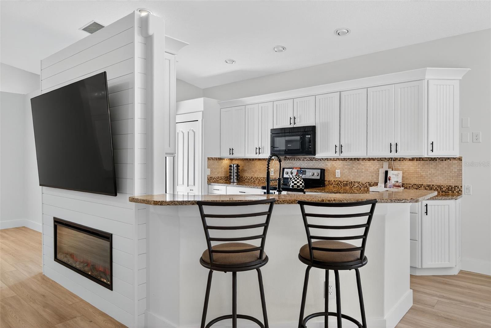 Image 10 of 57 For 8466 Idlewood Court