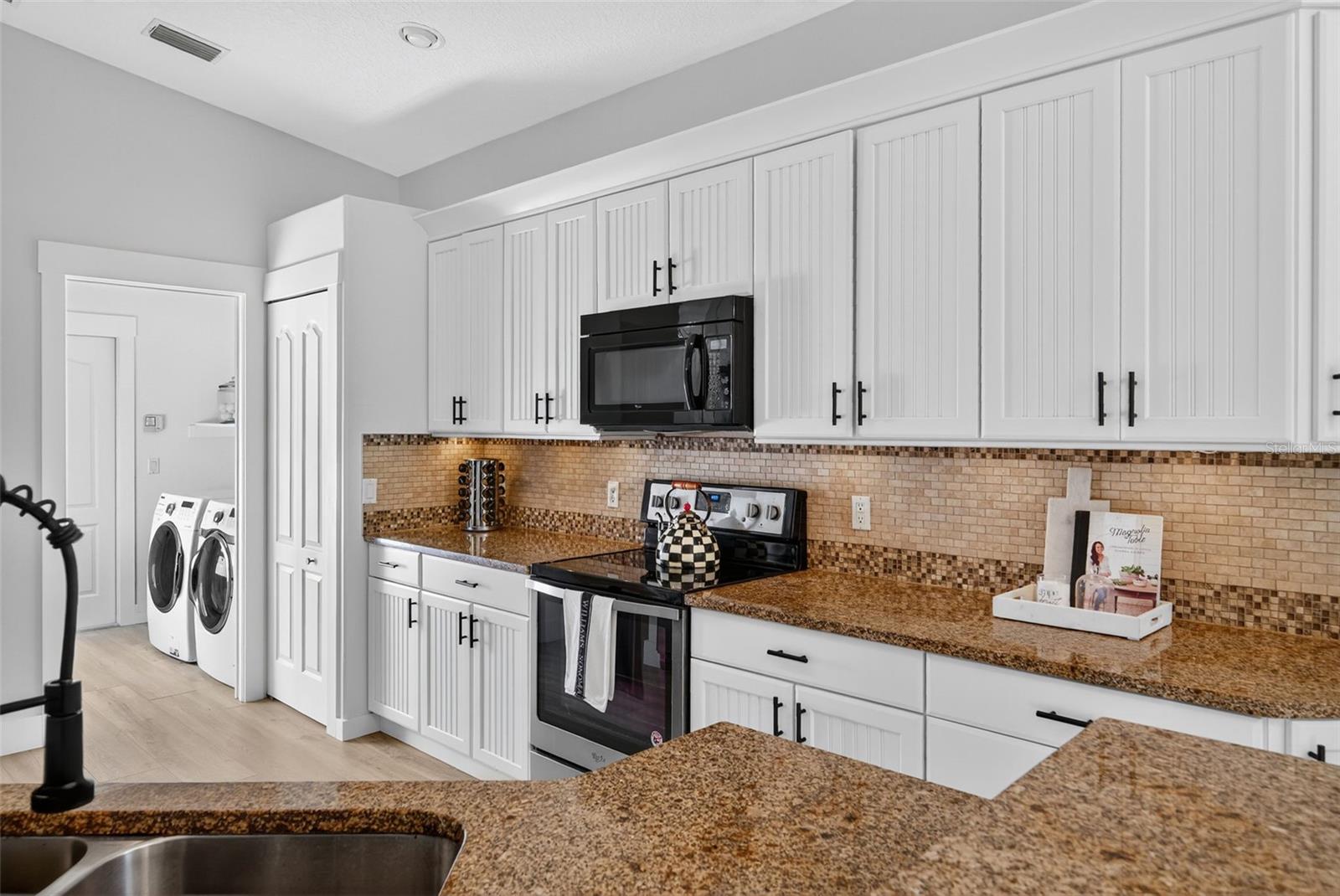 Image 14 of 57 For 8466 Idlewood Court