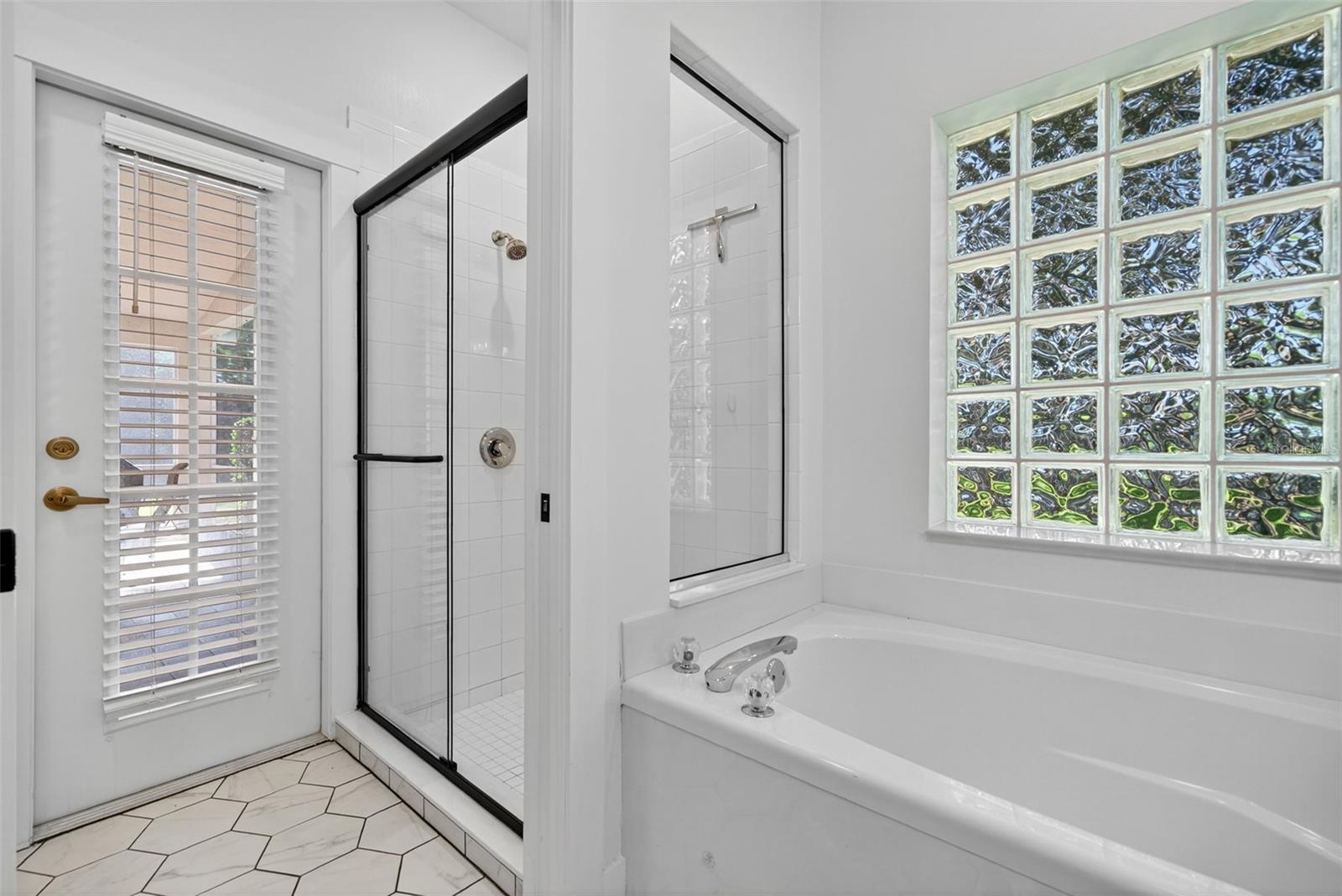 Image 25 of 57 For 8466 Idlewood Court