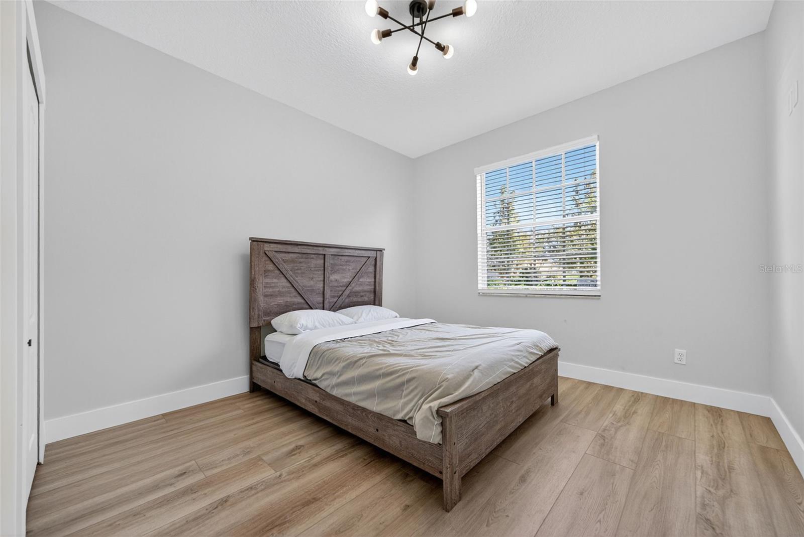 Image 26 of 57 For 8466 Idlewood Court