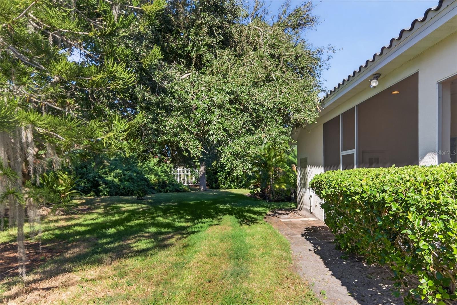 Image 43 of 57 For 8466 Idlewood Court