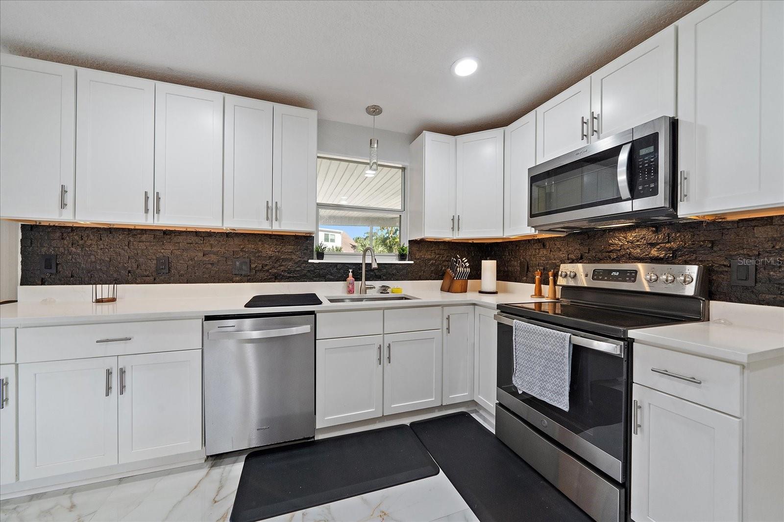 Image 7 of 29 For 2827 Hardee Drive